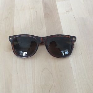 Wayfarers Knockaround tortoiseshell sunglasses